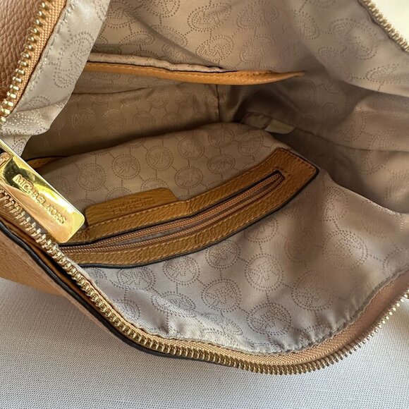 MICHAEL Michael Kors Bedford Medium Messenger Bag 30T5GBFM2L - Picture 8 of 15